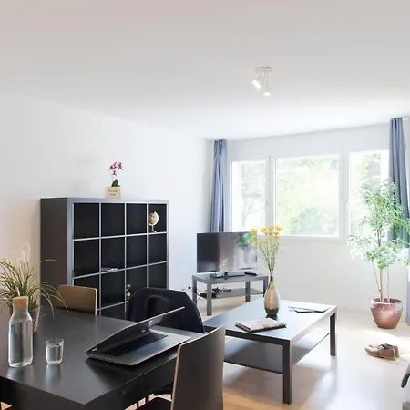 Hitrental Kreuzplatz Apartments Apartment