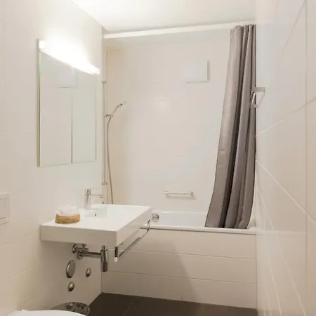 Hitrental Kreuzplatz Apartments Apartment